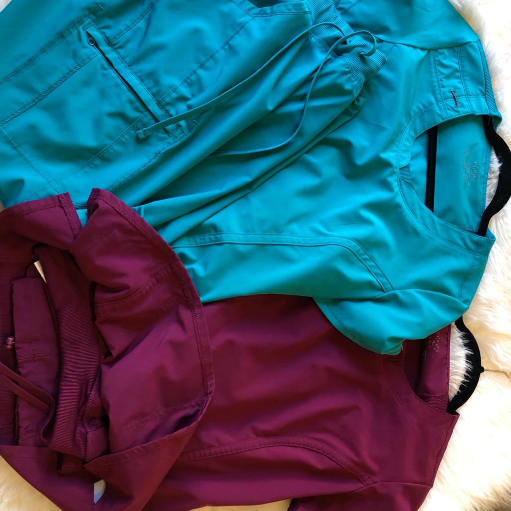 Scrub Set Infinity Brand